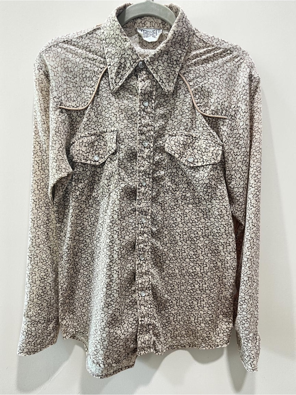Mad man western Rodeo vintage 70’s pearl snap floral buttery soft shirt-M